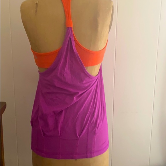 LULULEMON- tank with built in sports bra - Picture 3 of 6